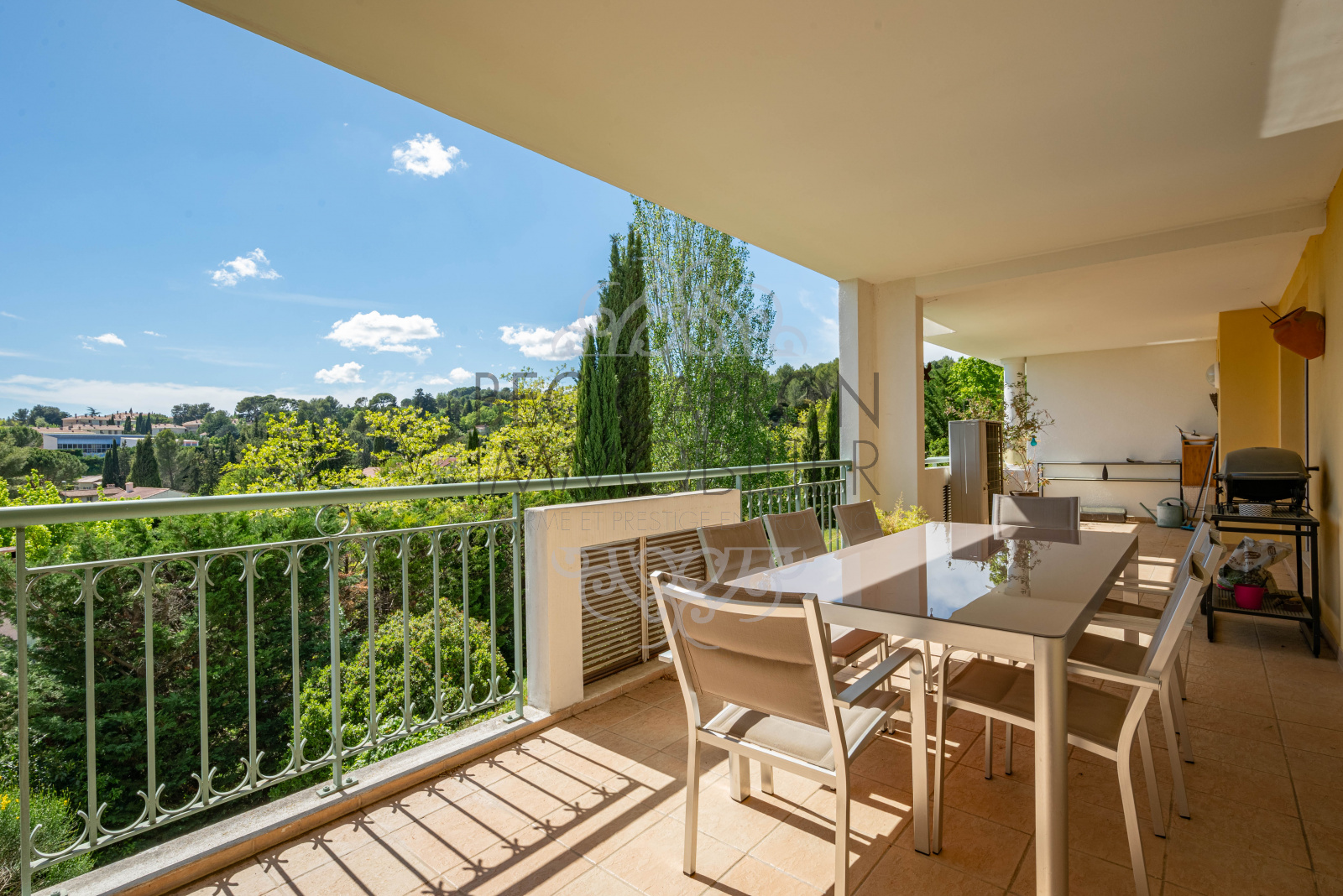 Vente Appartement 140m² 5 Pièces à Aix en Provence (13100) - Bec Capron Immobilier