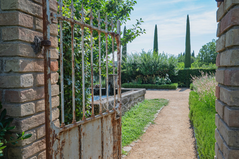 Vente ACHAT PROPRIETE 600m2 SUR 2,5 HECTARES à l’EST d’AIX EN PROVENCE